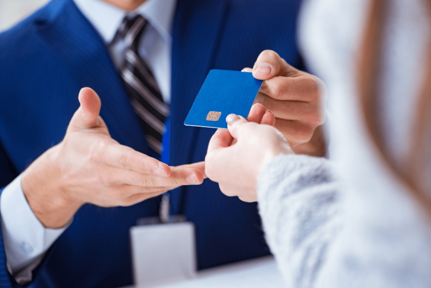 Benefits of Using A Forex Card for International Travel